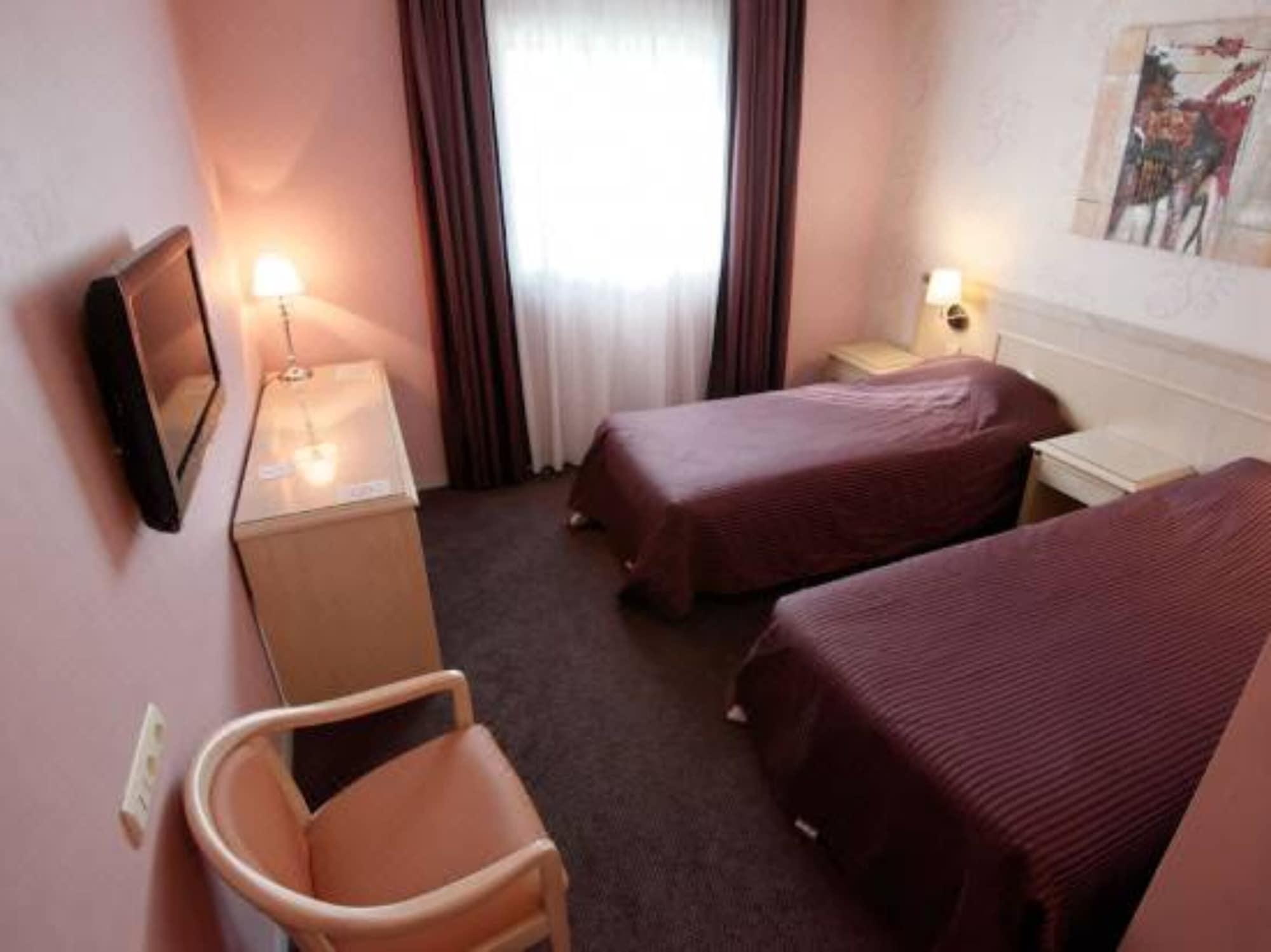 Le Manoir Otel Orchies Dış mekan fotoğraf